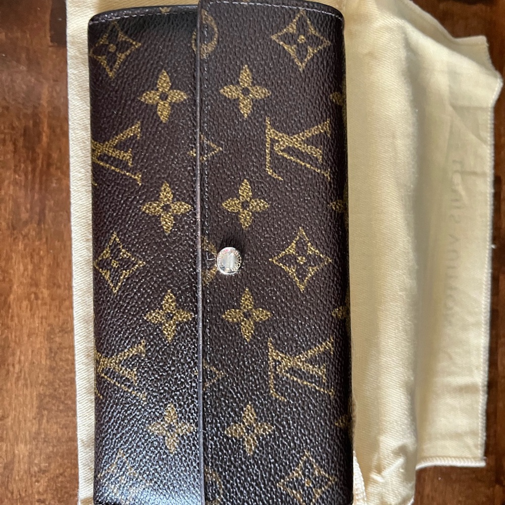 Louis Vuitton Sarah Snap Wallet